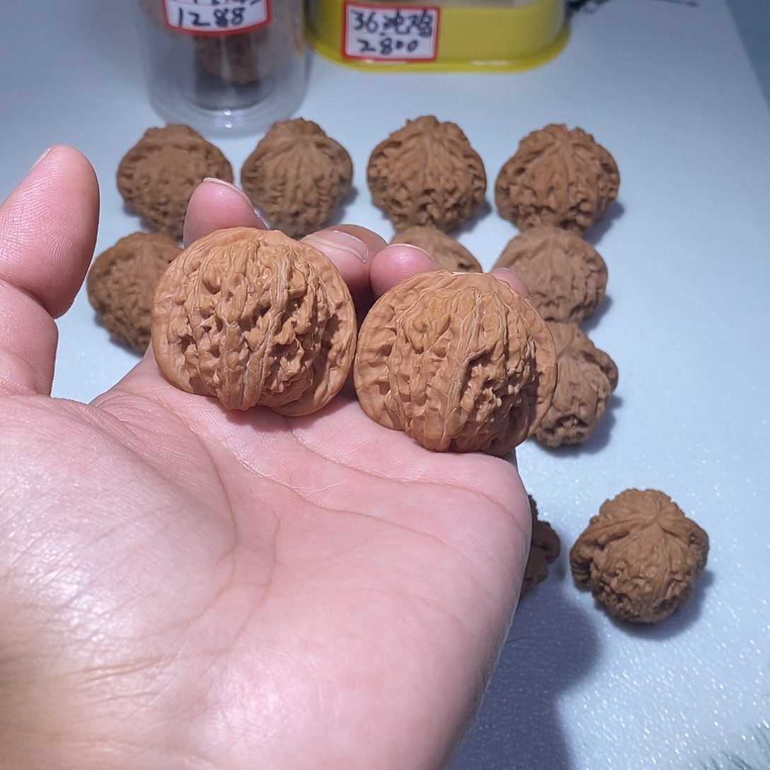 文玩核桃吊坠41尺汉高楼，全品