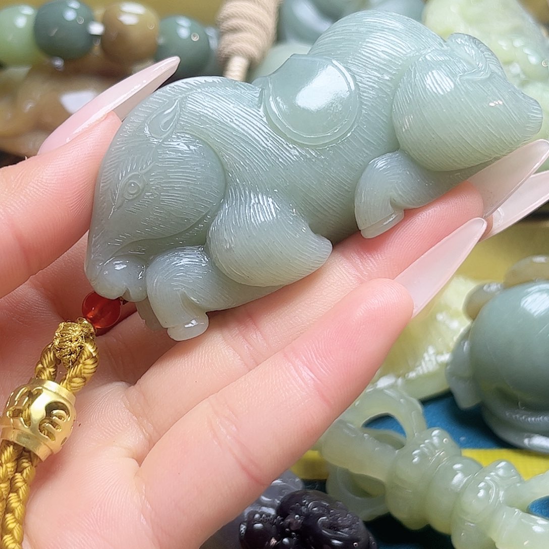 和田玉颈饰未镶嵌