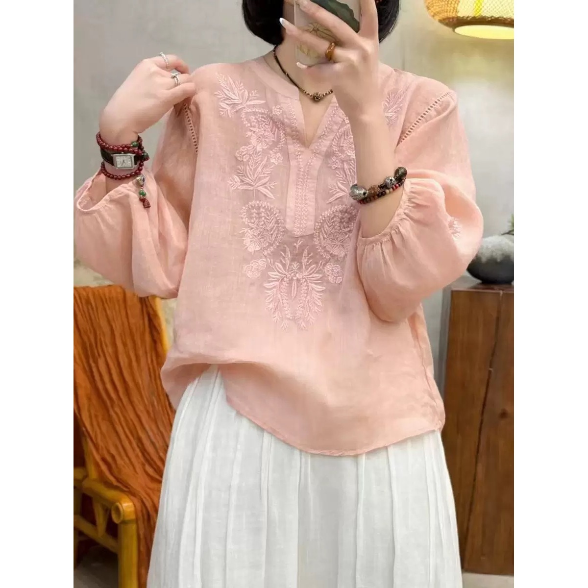 苎麻V领重工刺绣文艺百搭显瘦上衣X250721D1