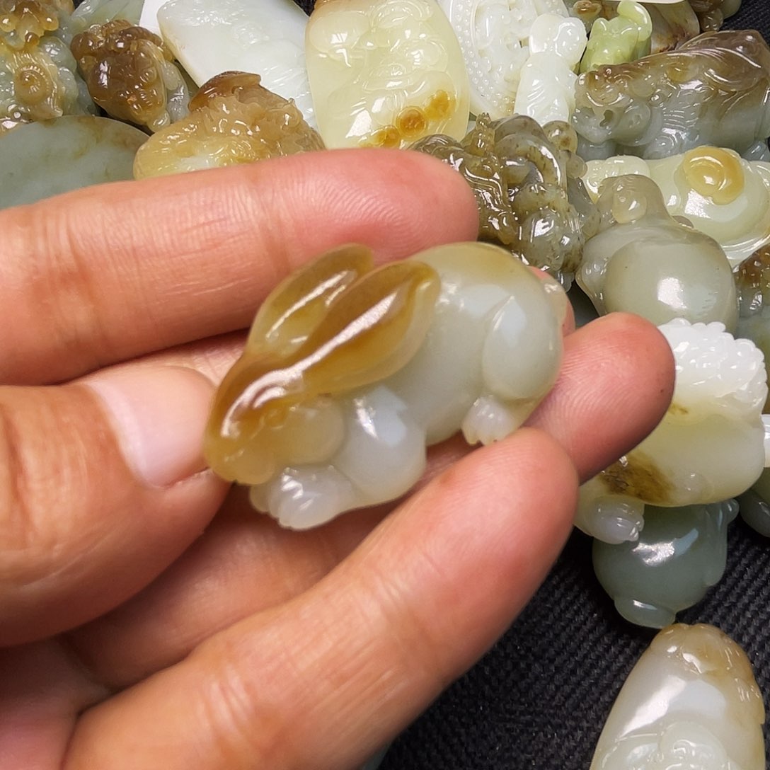 和田玉吊坠(不含链)未镶嵌挖**租