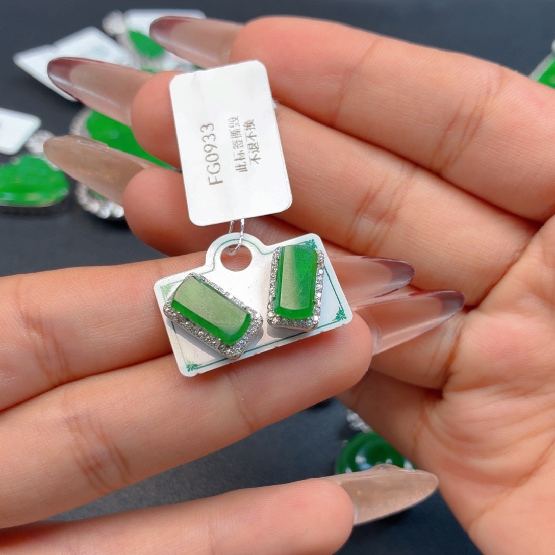 翡翠银S925镶嵌耳饰无事牌