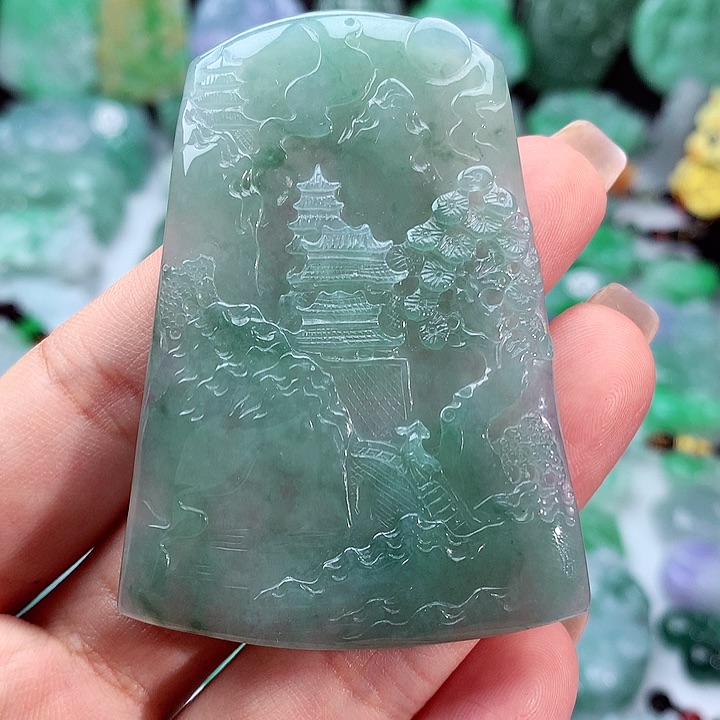 翡翠颈饰未镶嵌翡翠