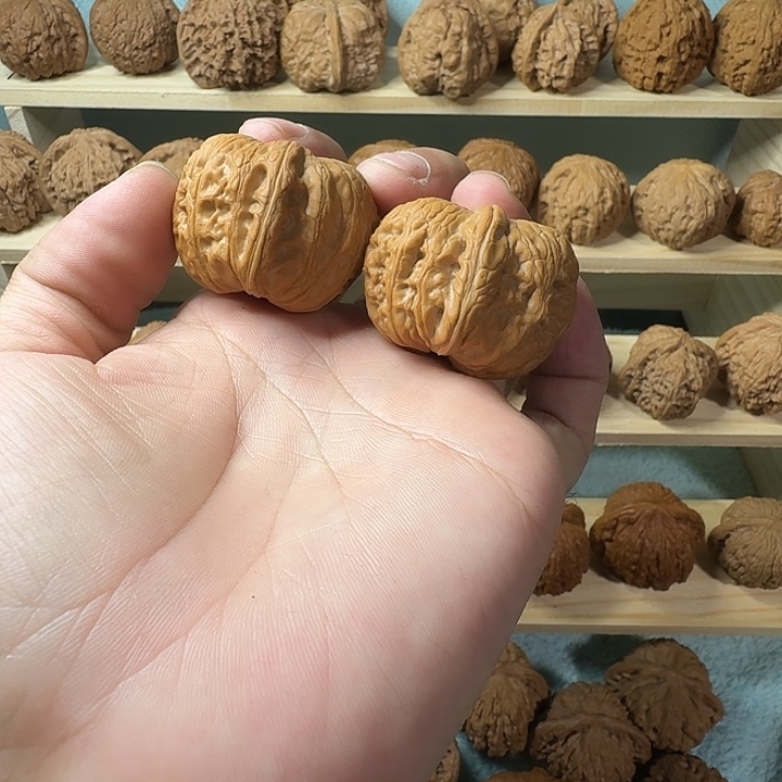 文玩核桃吊坠修尖元宝