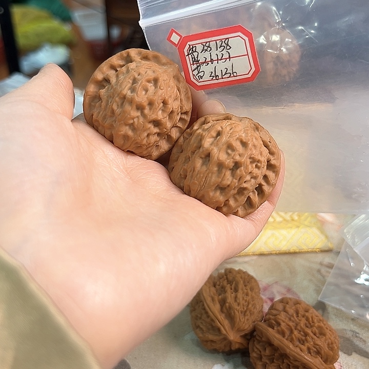 文玩核桃把件非嫁接北京