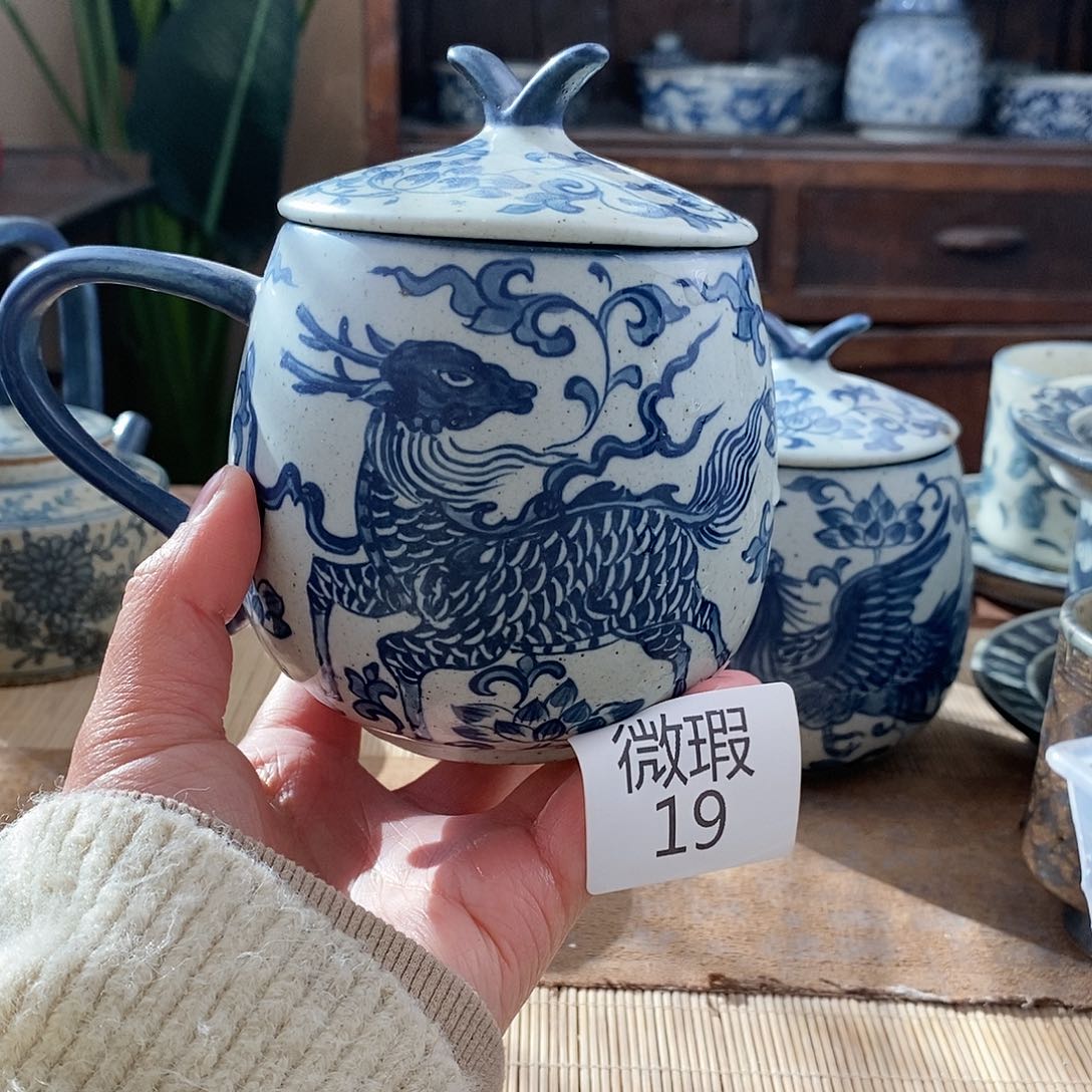 手工手绘青花陶瓷
