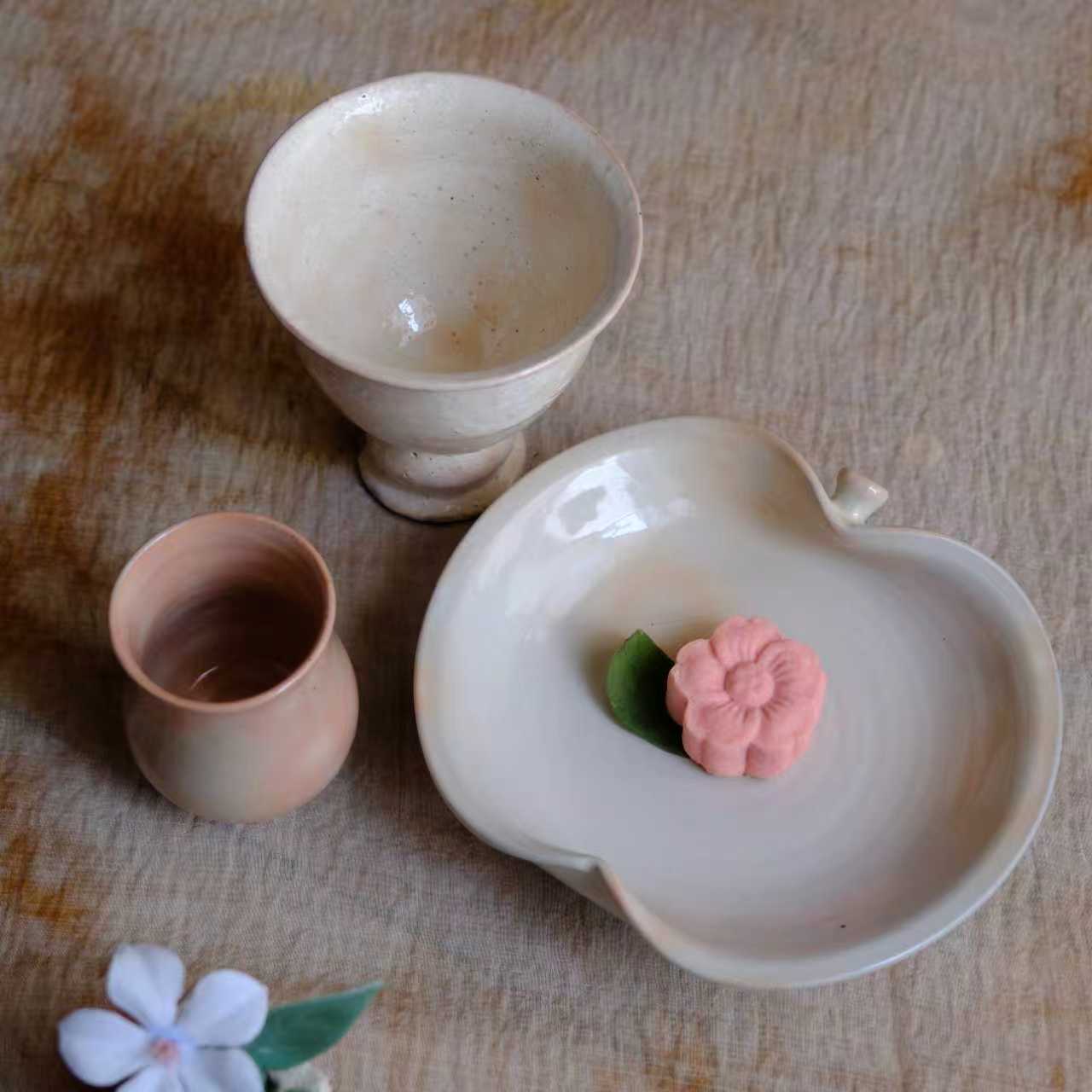 小喜宅 （全微瑕）小鹿乱撞苹果盘+小鹿乱撞水滴杯+小鹿乱撞铃铛杯