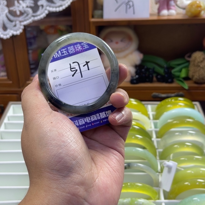 蛇纹石玉未镶嵌手镯176