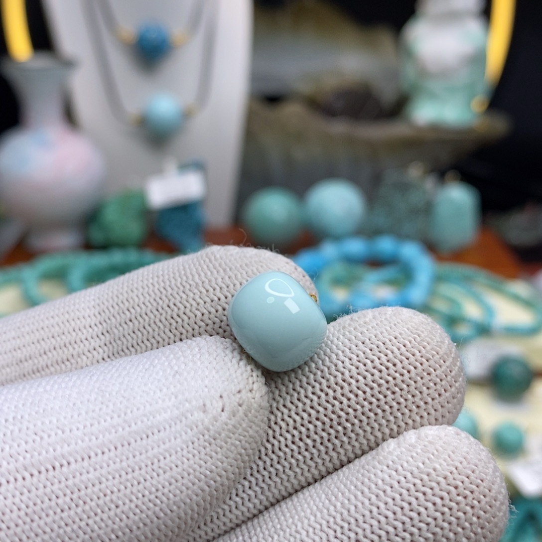 绿松石未镶嵌珠宝奇石11.8×10.1