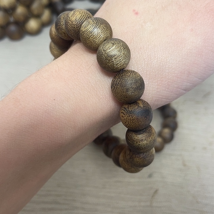 沉香手串九分沉1.2圆珠单圈