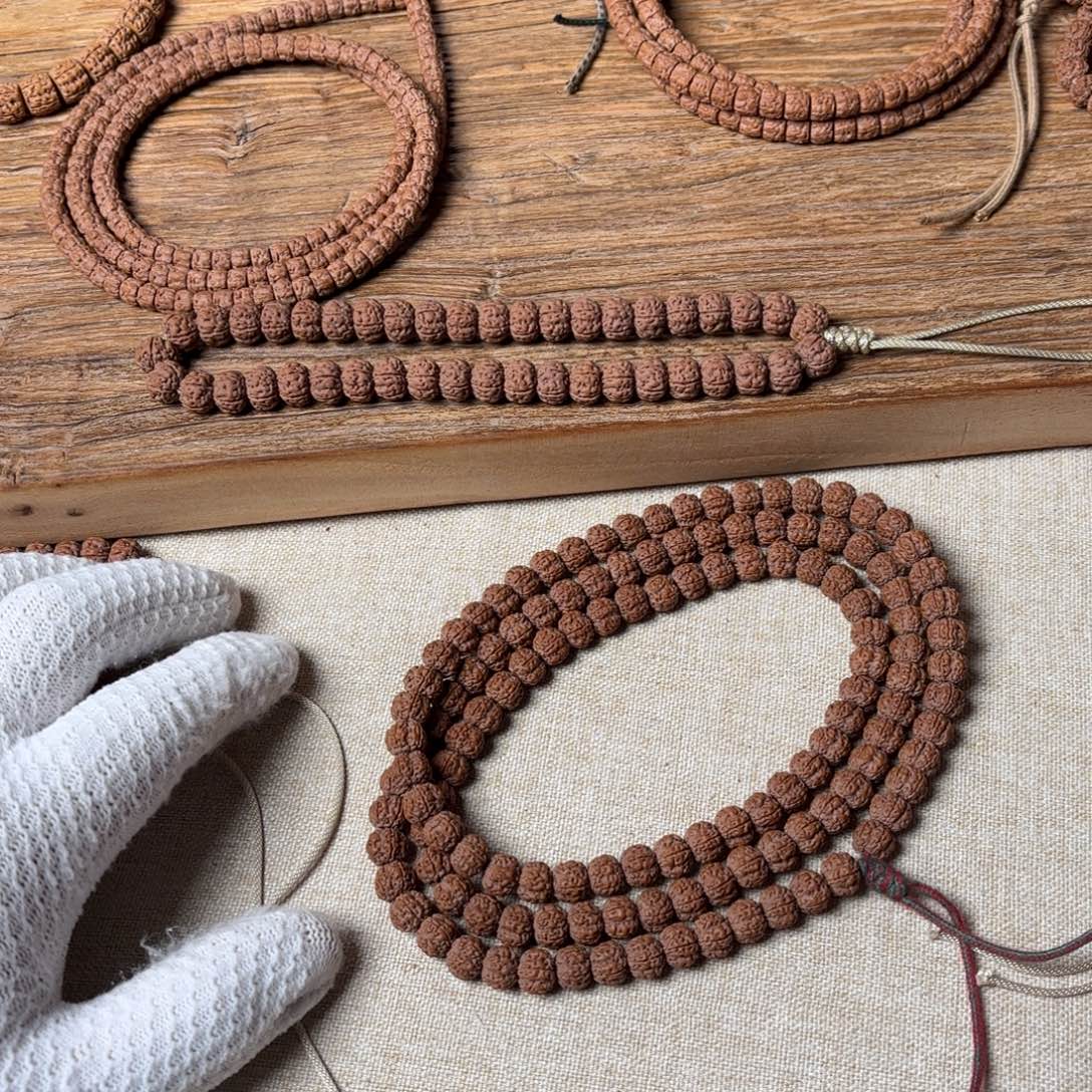 黄***雨金刚菩提吊坠梅花