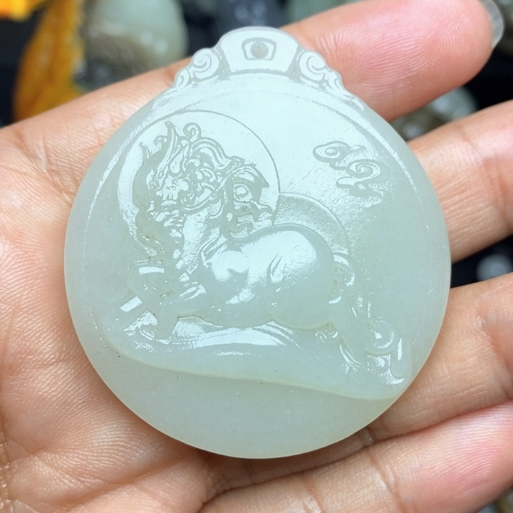 颈饰未镶嵌和田玉