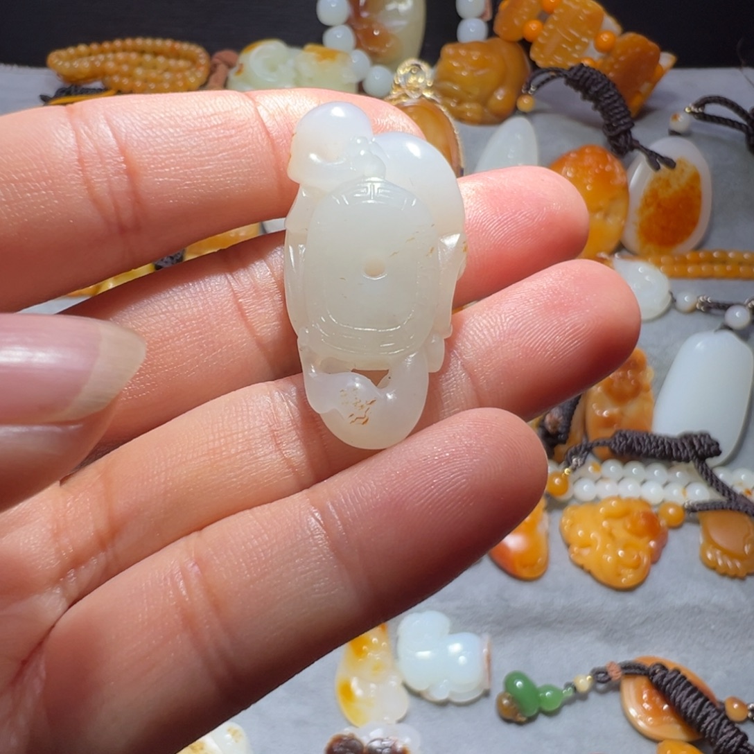 冬***至和田玉未镶嵌吊坠(不含链)