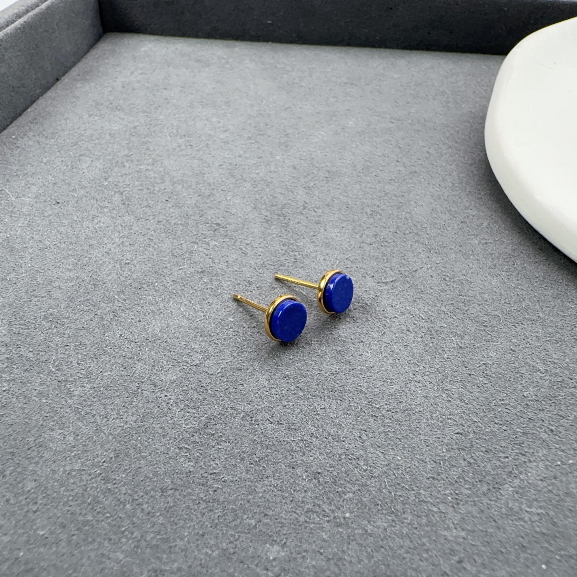 精品青金石圆形耳钉S925银