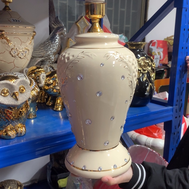 摆件遂**意陶瓷艺术。z z z z z z