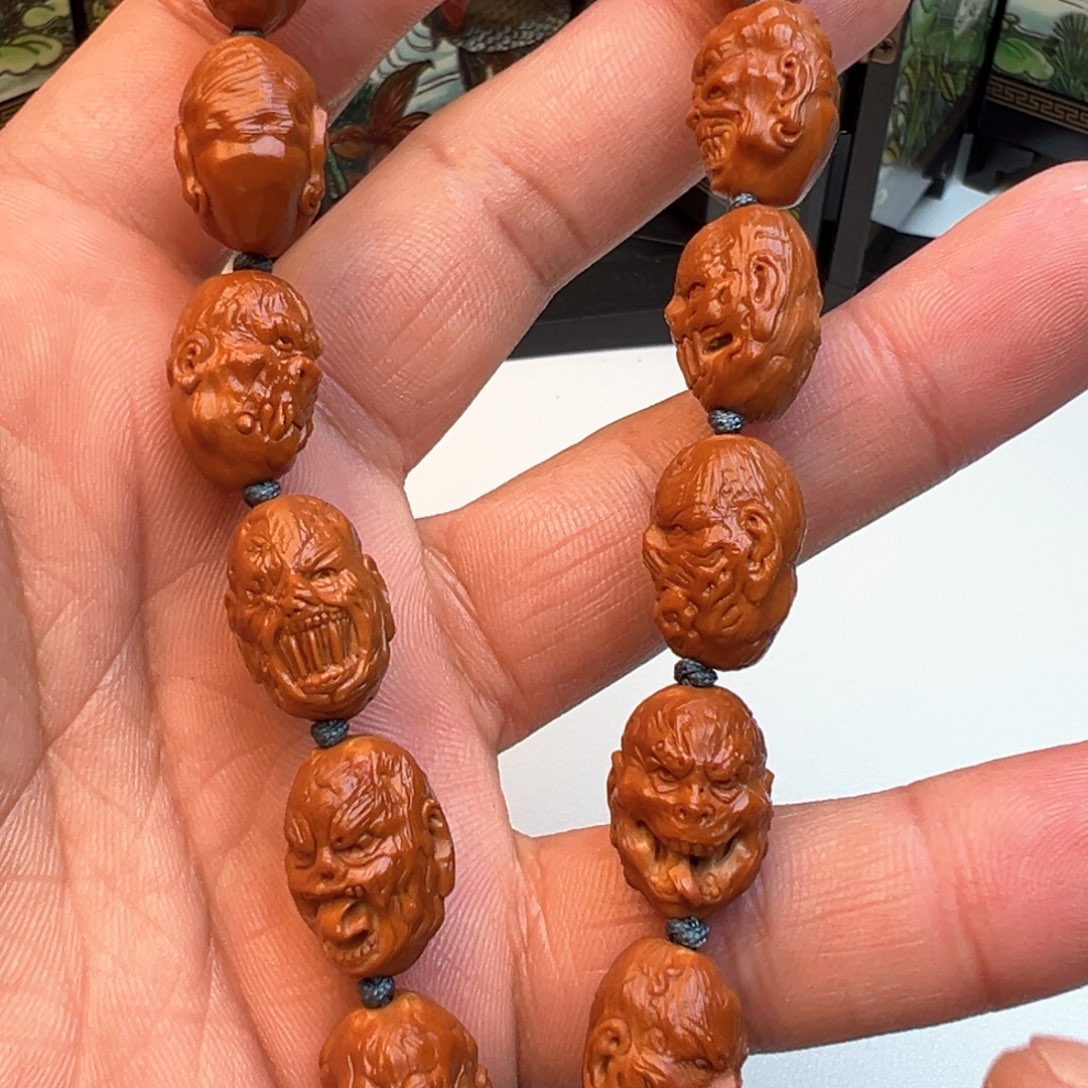 橄榄核吊坠小百鬼