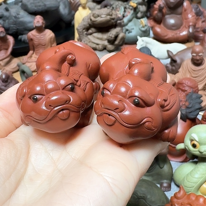 紫砂茶宠一对貔貅