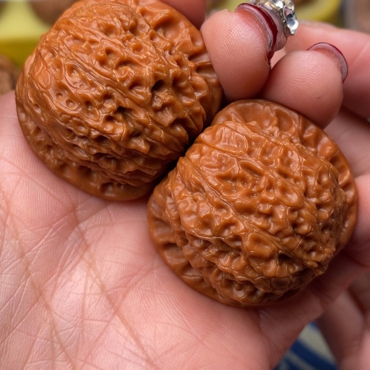 桃核吊坠血麒麟37核桃