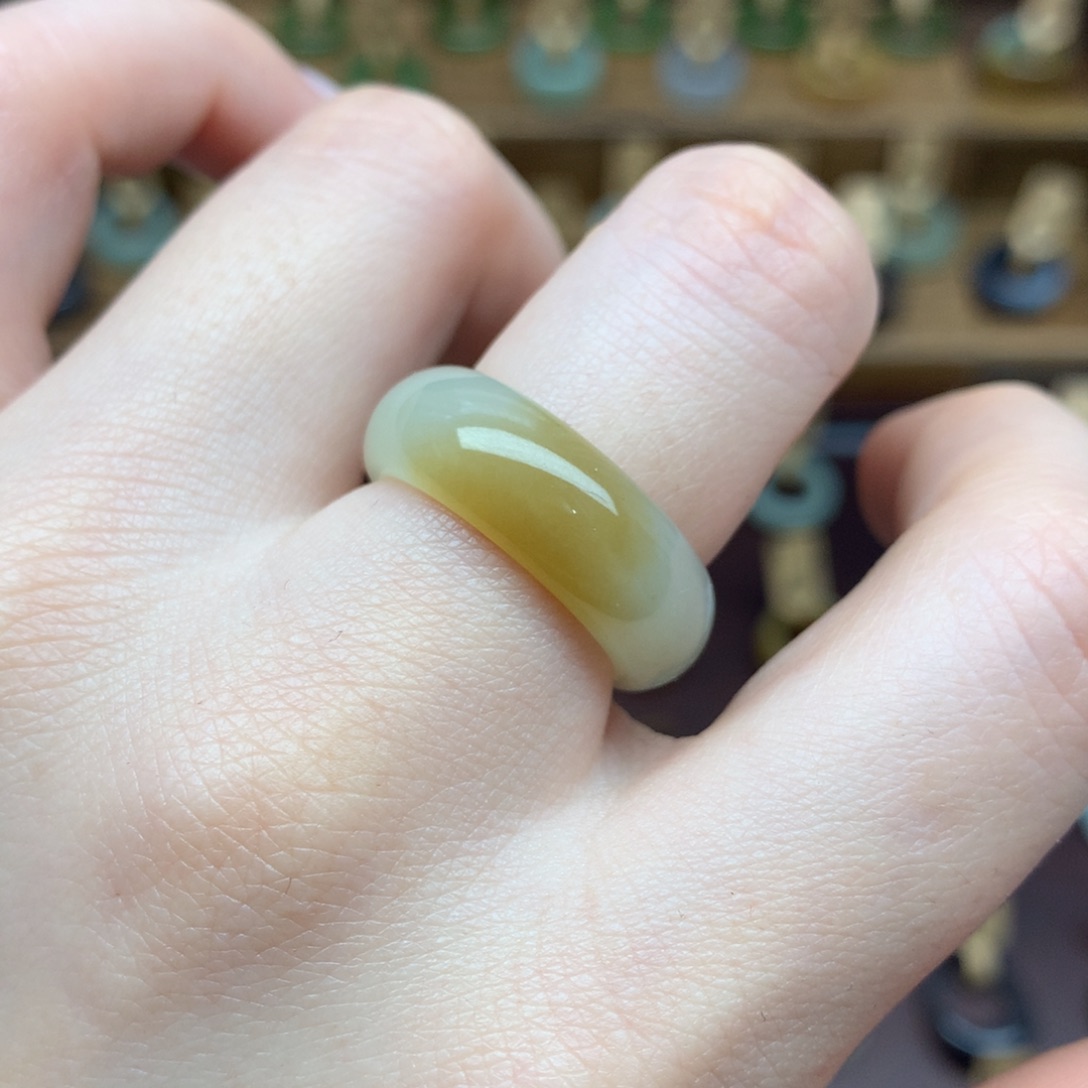 和田玉戒指未镶嵌