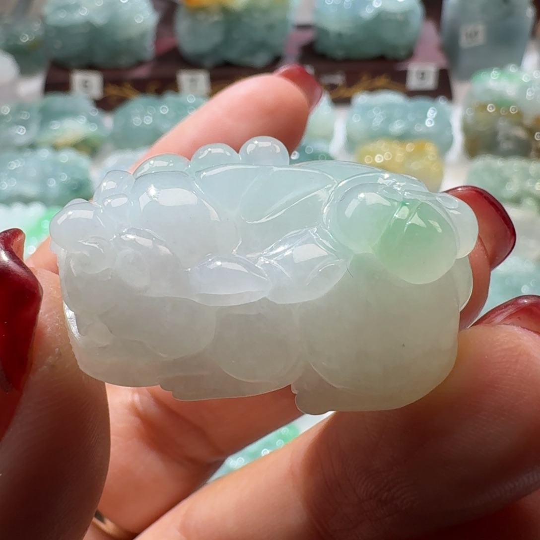 定制翡翠未镶嵌貔貅