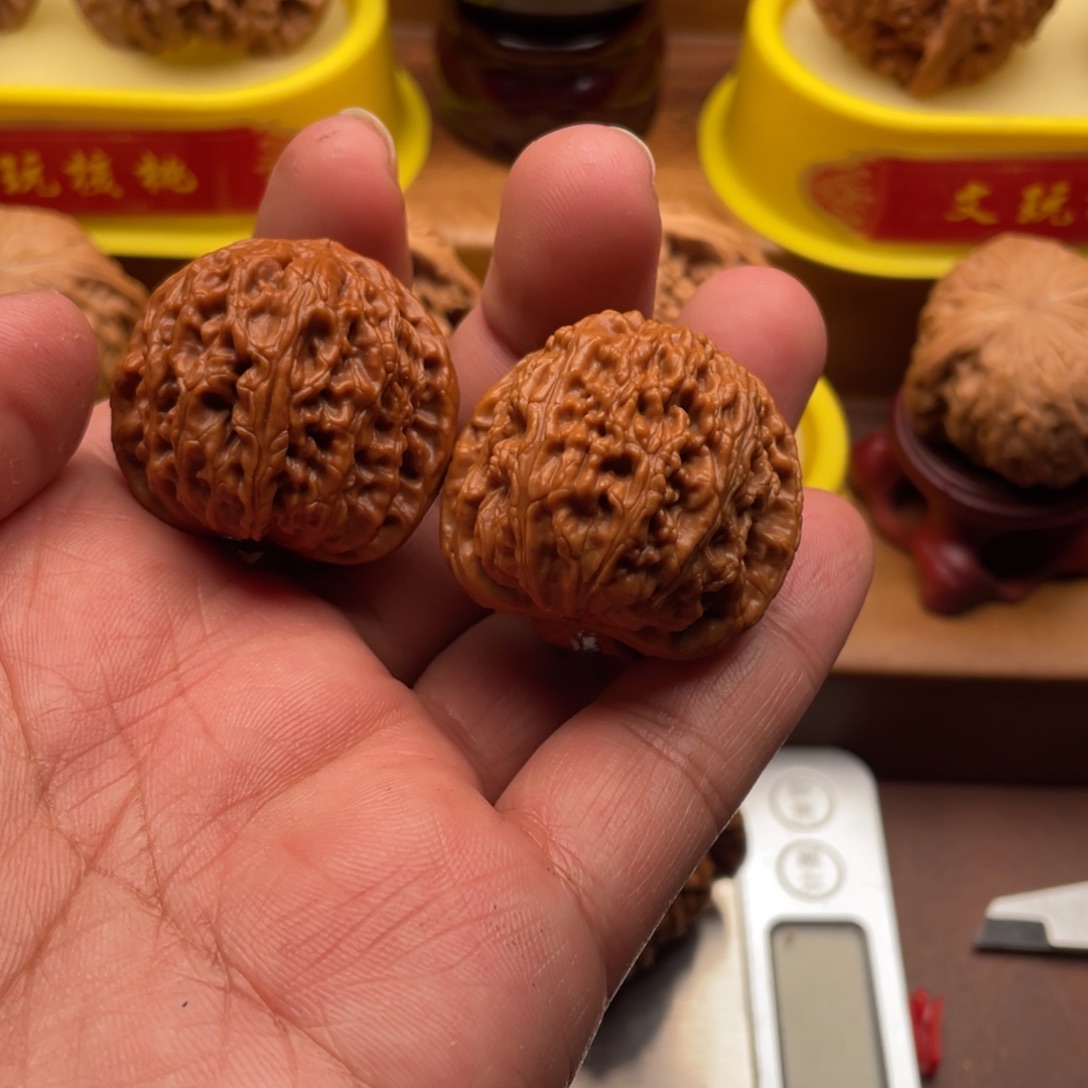 时***源文玩核桃吊坠34三角白