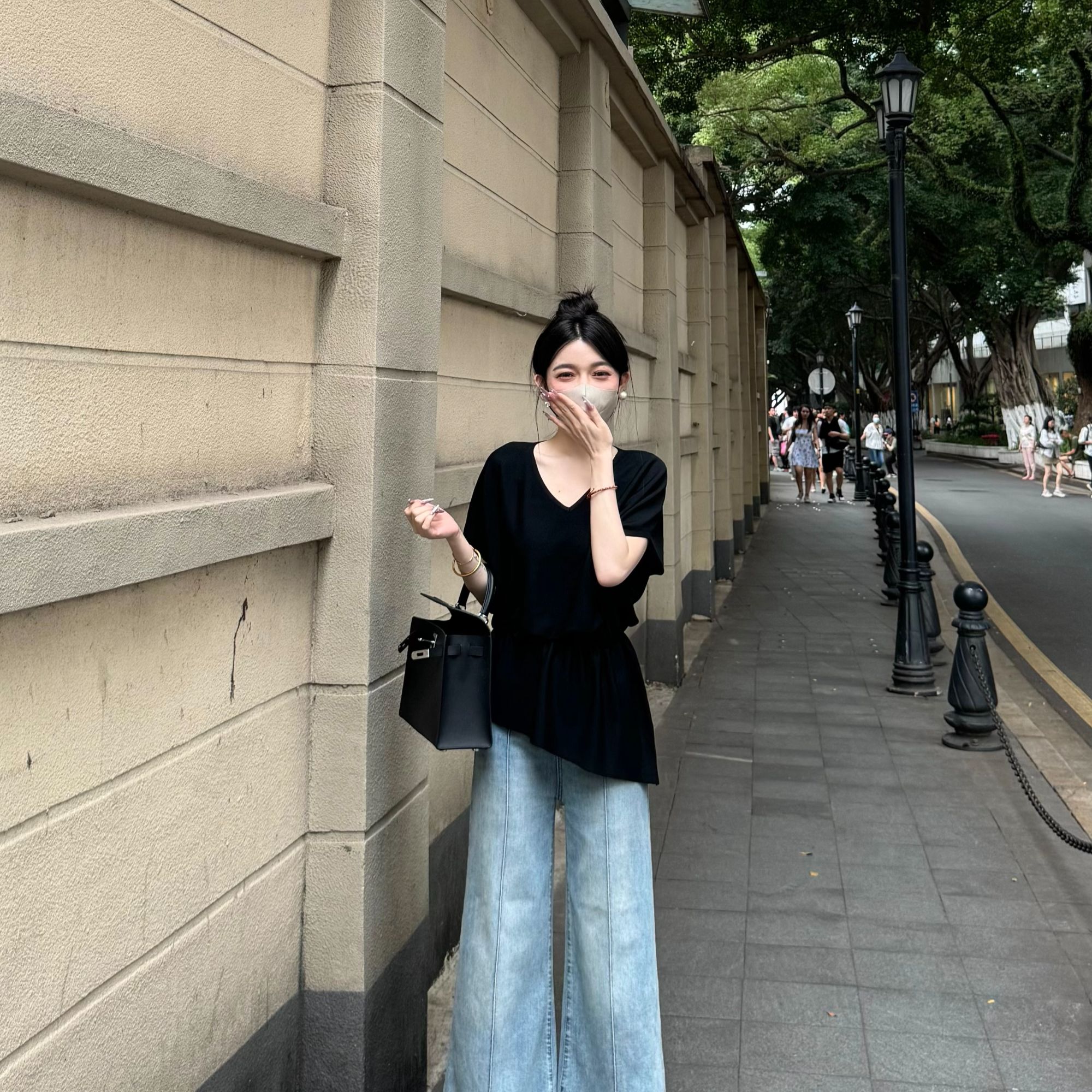 大静推荐【曲线记忆】新款气质收腰短袖冰凉显瘦收腰休闲V领上衣女