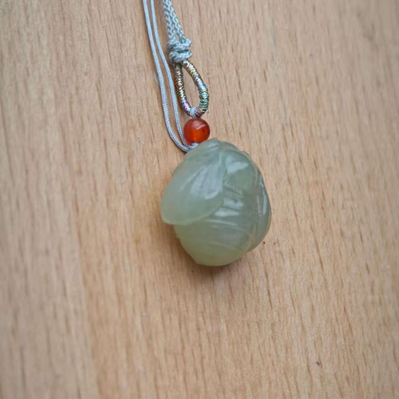 和田玉蜜蜂小众挂件