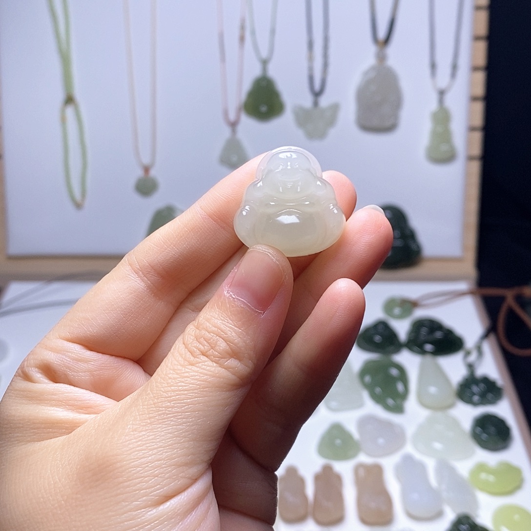 和田玉未镶嵌颈饰