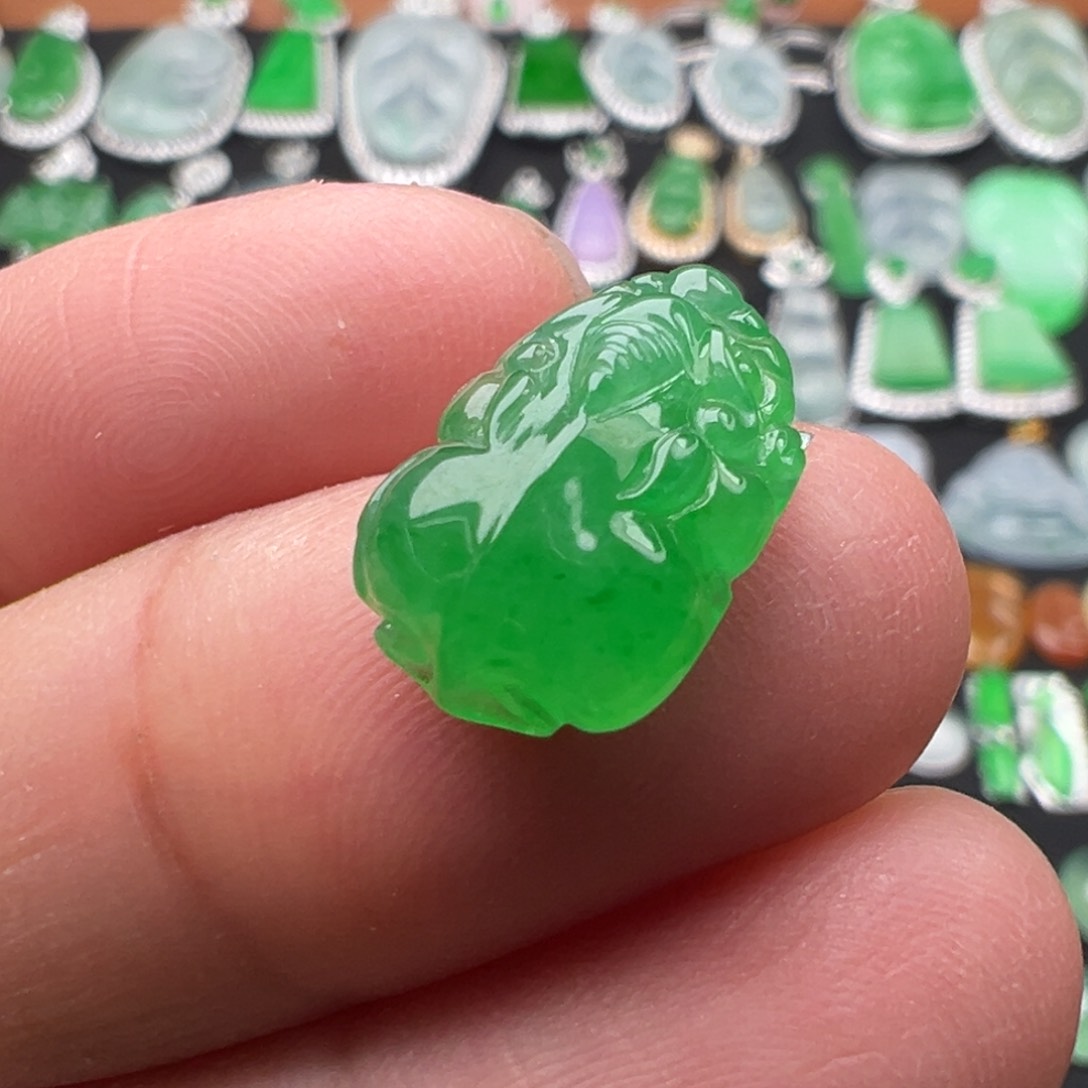 翡翠颈饰未镶嵌L**y貔貅