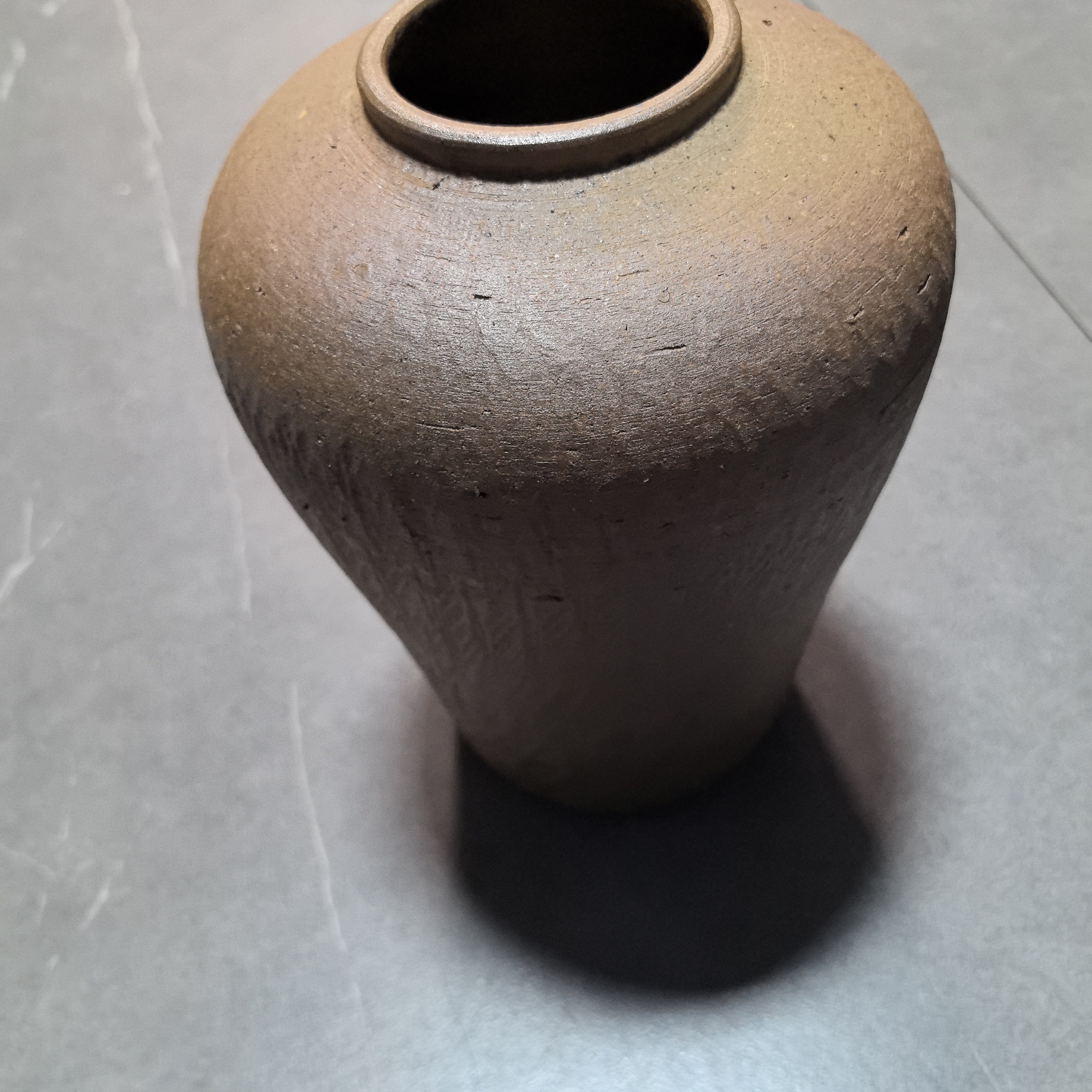 纯手工纯土陶柴烧花瓶，高23公分左右，口径7公分左右