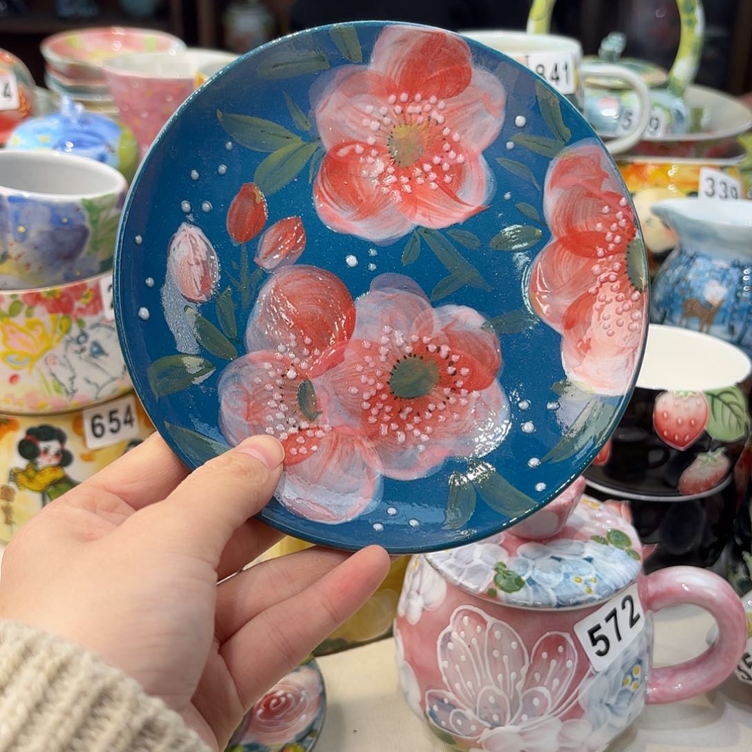 瓷片兔兔好可爱啊