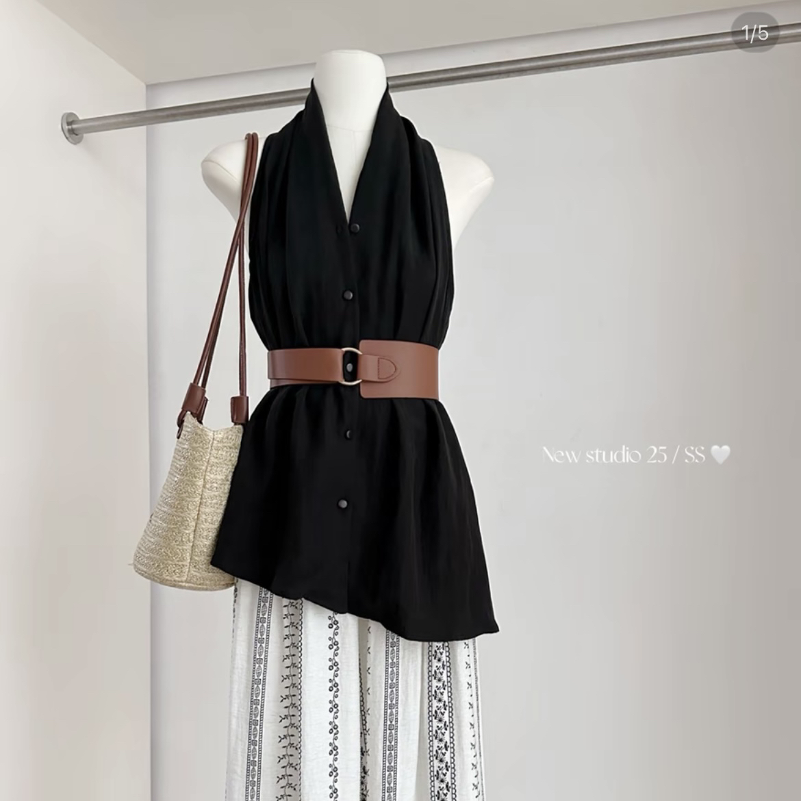 十三行 2025夏季新款挂脖无袖衬衫气质高级感宽松显瘦上衣配腰带