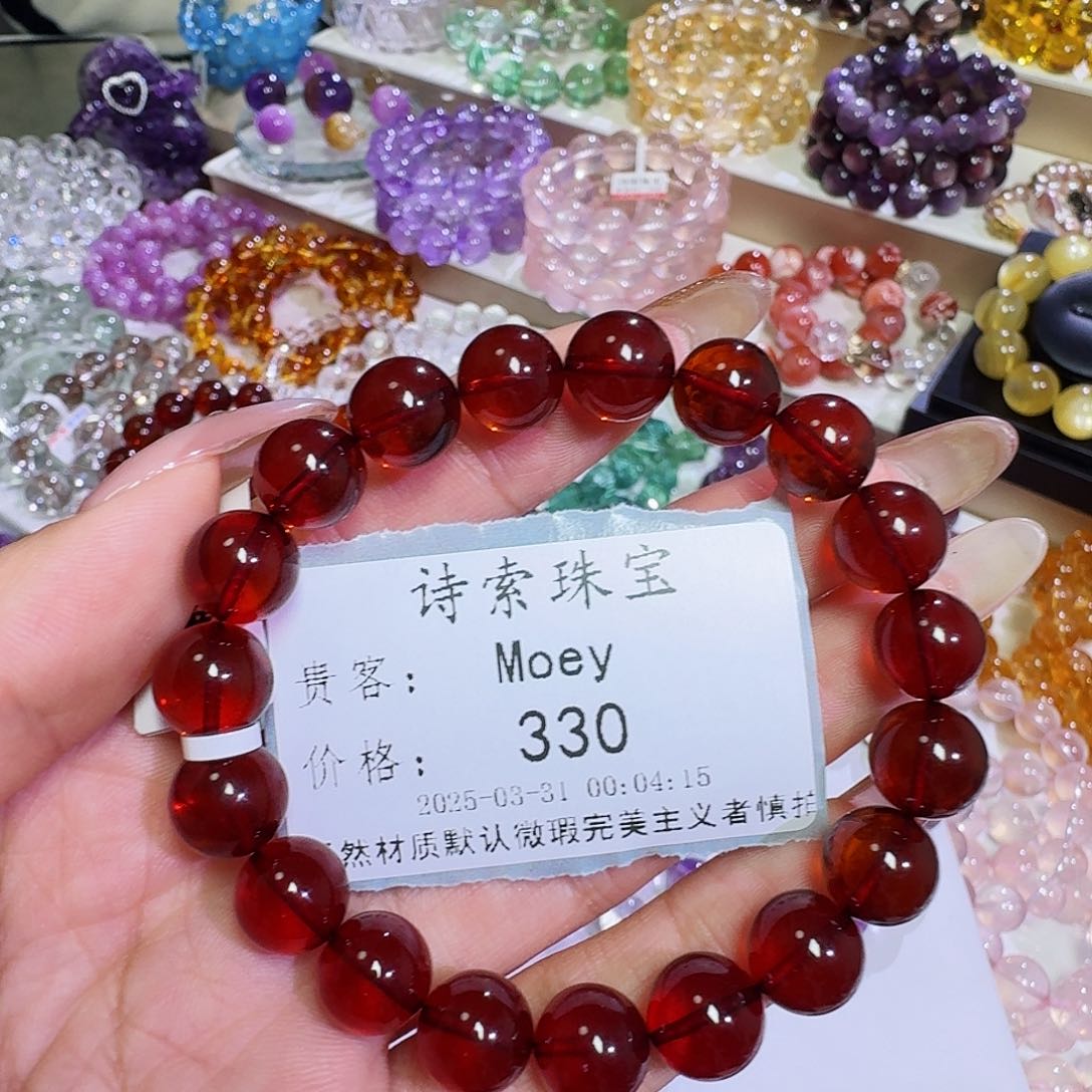 水晶手链未镶嵌M**y血珀10