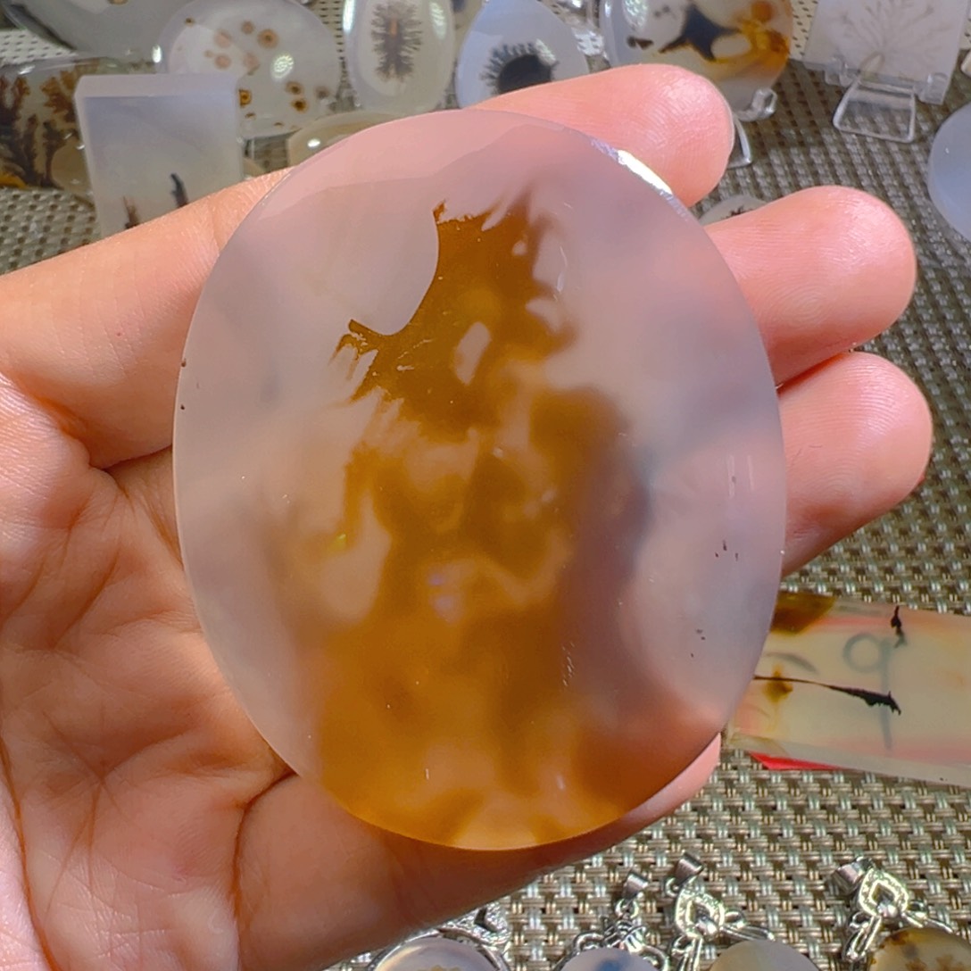 玛瑙/玉髓颈饰未镶嵌