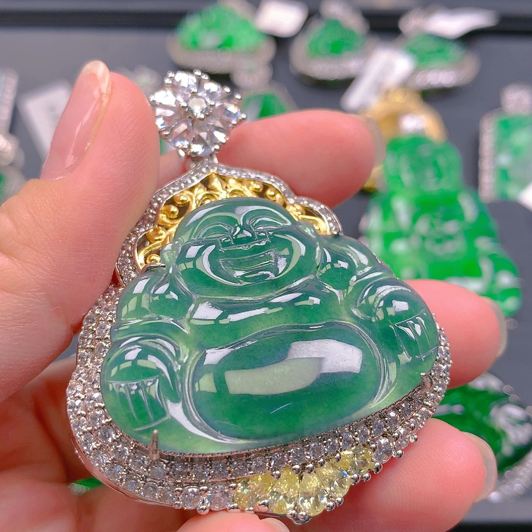 翡翠颈饰未镶嵌翡翠