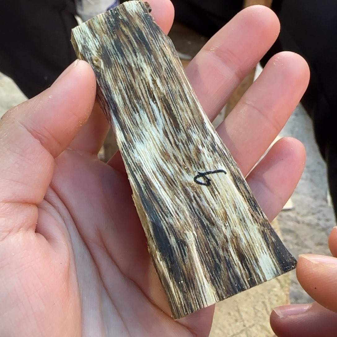 树脂制品6号奇楠原木一个