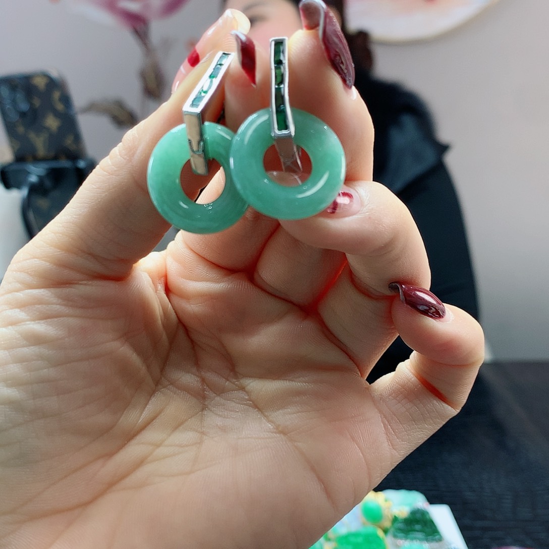 【闪购商品】翡翠耳饰未镶嵌，