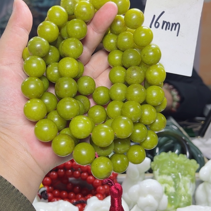 蛇纹石玉颈饰多样性发货未镶嵌