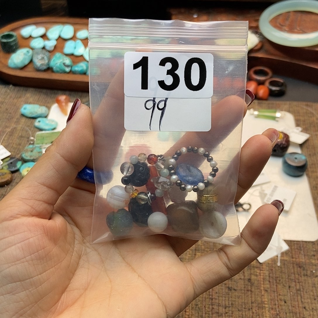 【闪购商品】翡翠挂件未镶嵌咖*屋配件