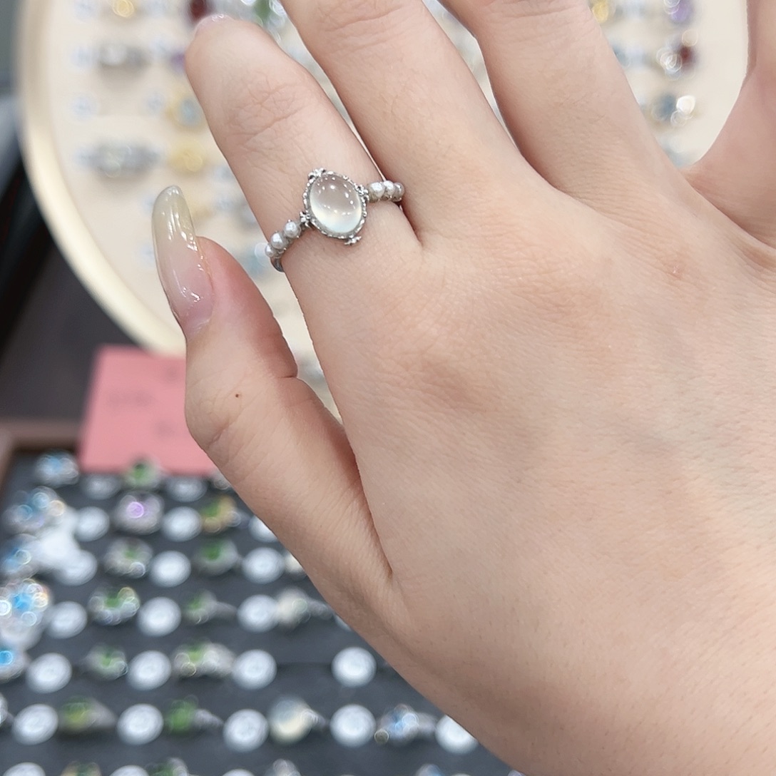 蛇纹石玉戒指银S925镶嵌毛****憨