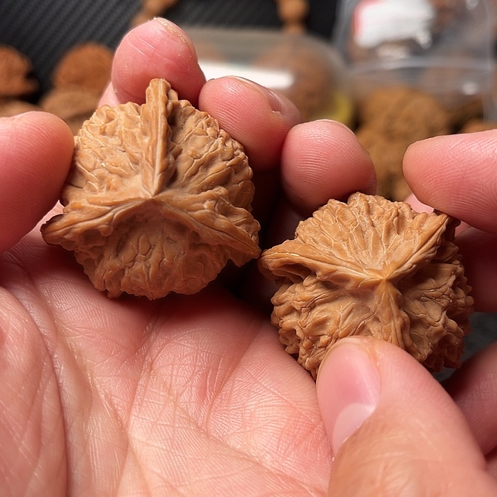 文玩核桃吊坠文玩核桃三棱核桃盘山