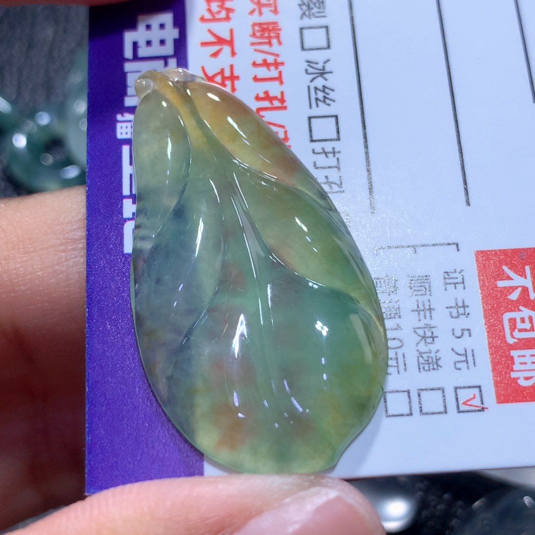翡翠颈饰未镶嵌缅甸