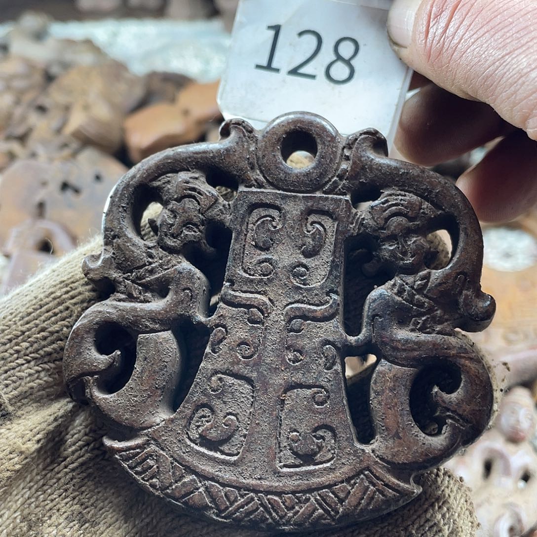 和田玉（糖玉）未镶嵌挂件