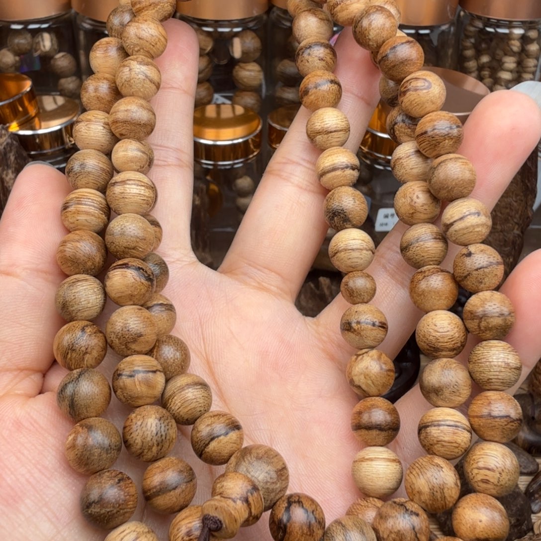 心***海沉香沉香碎屑文莱 0.88 的 27.1 克