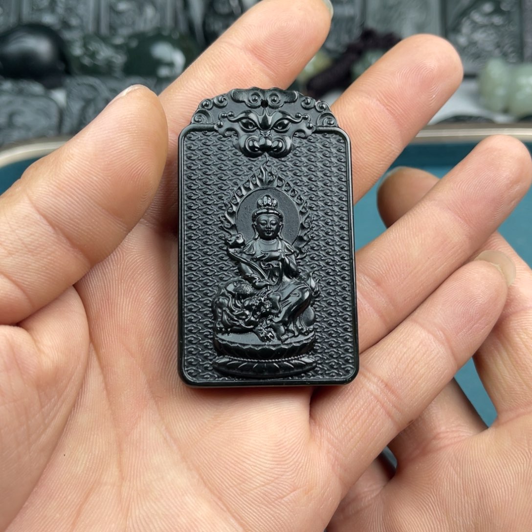 和田玉颈饰未镶嵌义*