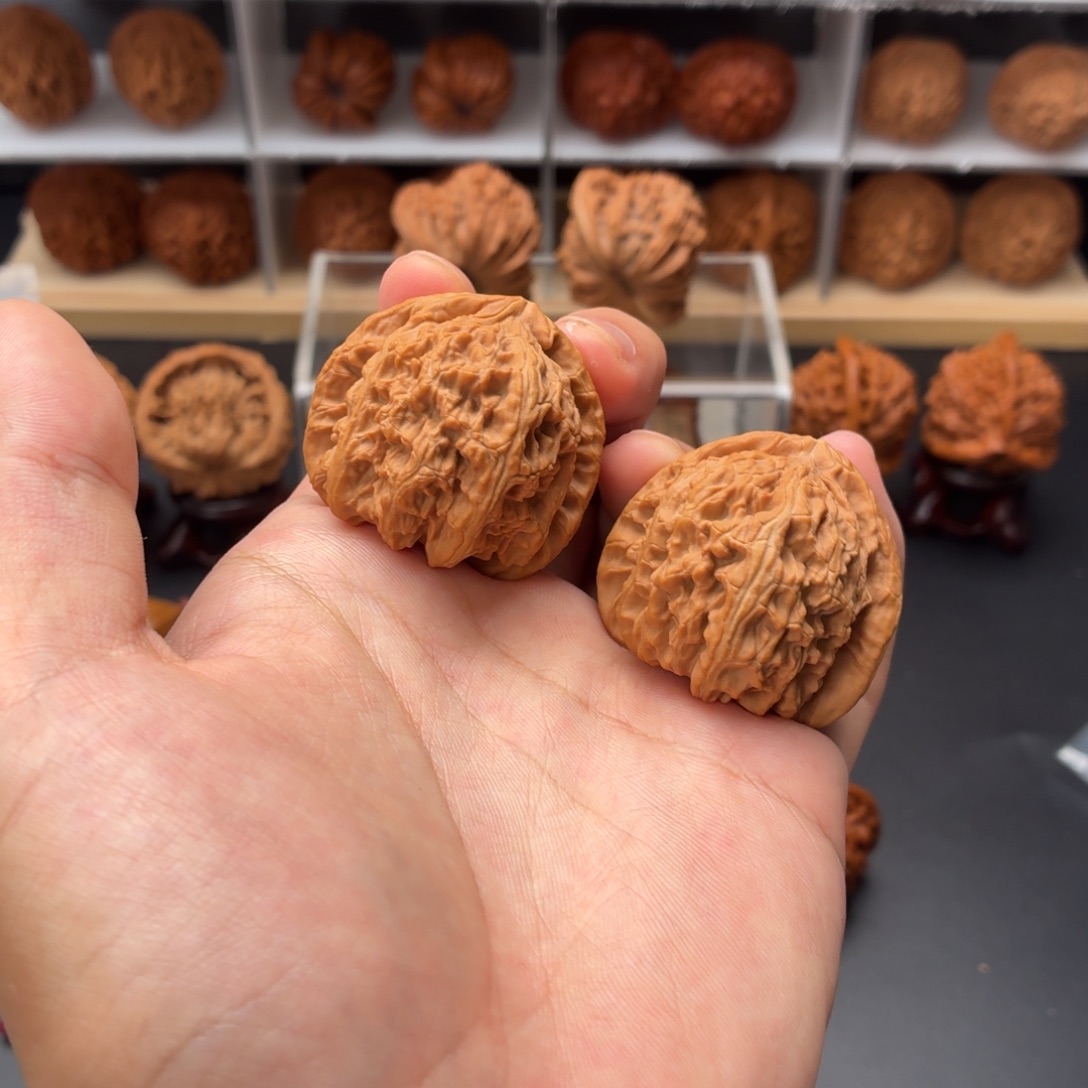 把件文玩核桃白狮子39角型漂亮