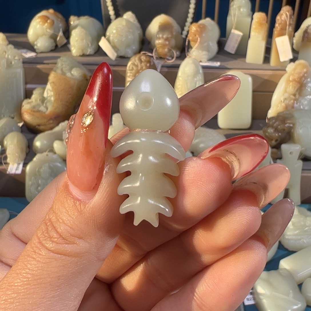 和田玉（糖玉）未镶嵌颈饰