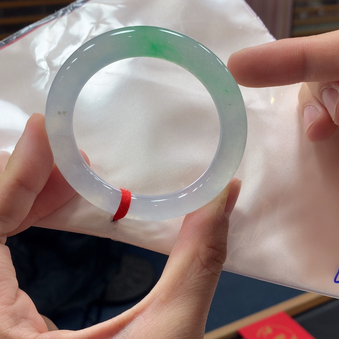 武***理翡翠未镶嵌手镯买断