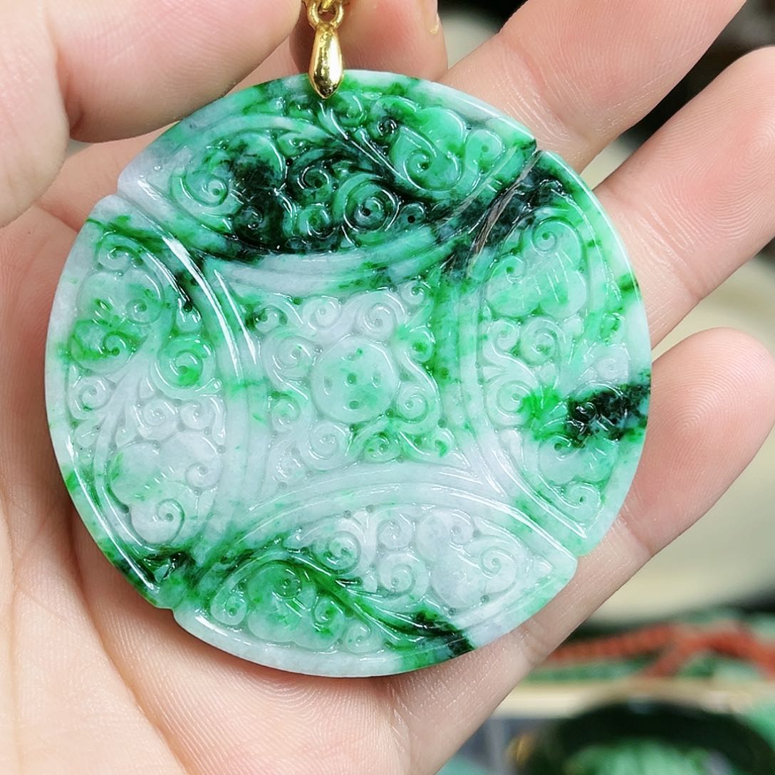 翡翠颈饰未镶嵌吊坠