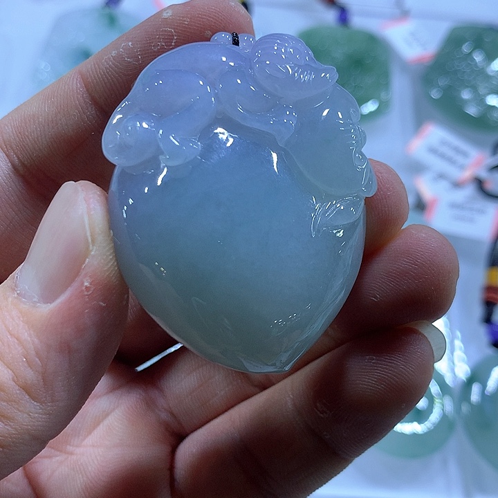 翡翠未镶嵌颈饰天然翡翠A货吊坠