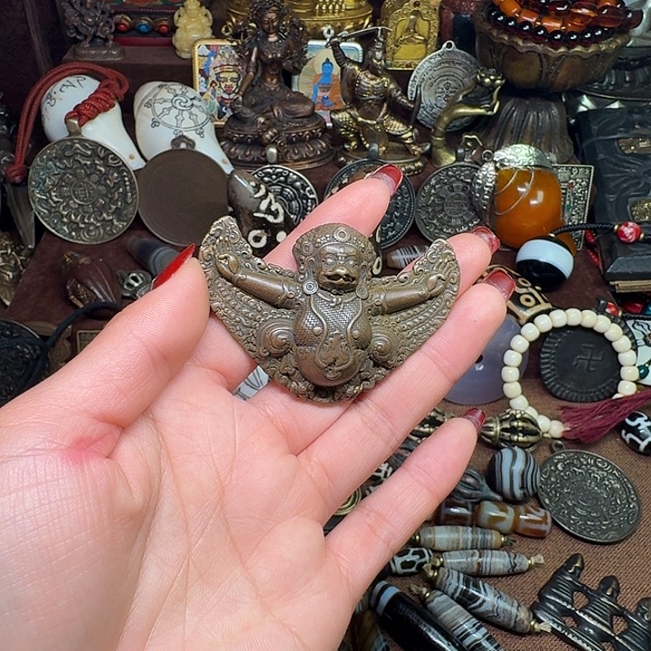 泥塑扎西德勒9999